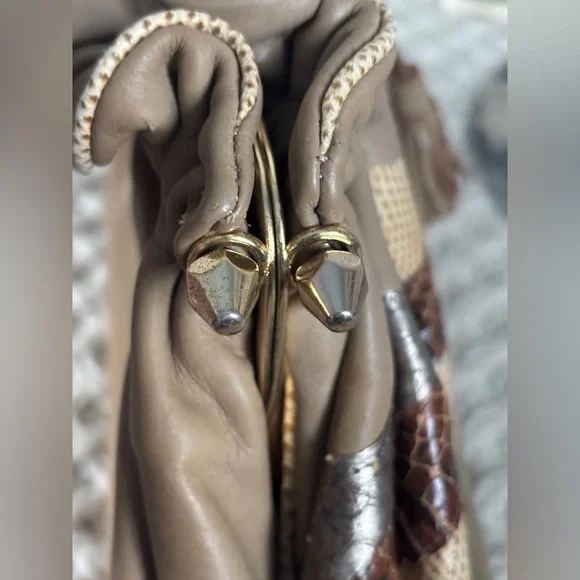 Vintage 1980’s Carlo Fiori Leather Bag - Picture 12 of 17